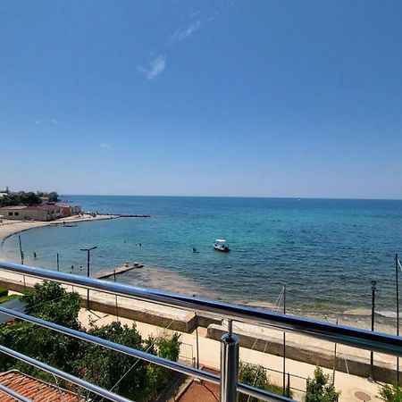 Apartman Dora With Sea View And Terrace Umag Exterior photo