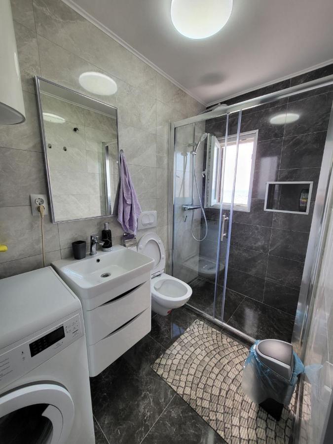 Apartman Dora With Sea View And Terrace Umag Exterior photo